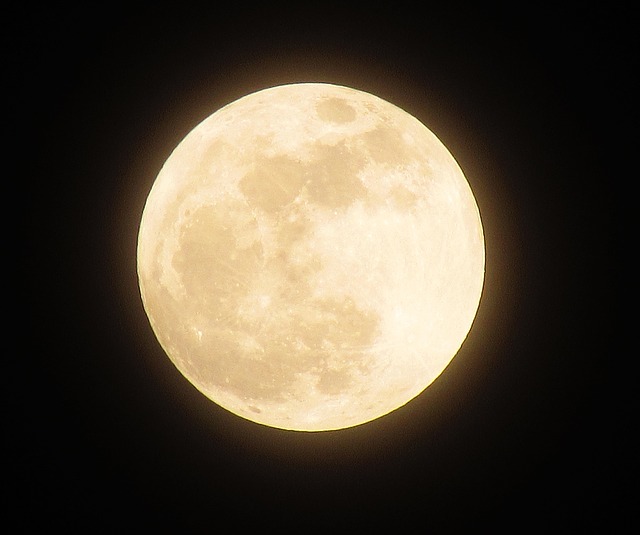 山羊座の満月。現実はこんなに寂しくこんなに素晴らしい